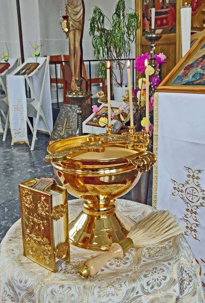 Tiedosto:Veden pyhitys 04 mli hap.jpg