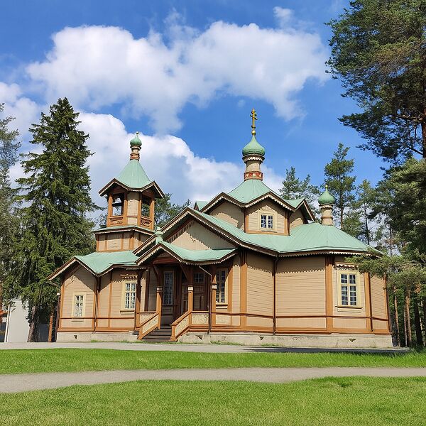 Tiedosto:Joensuun kirkko 2022 hap.jpg