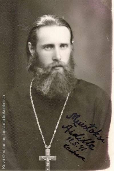 Tiedosto:Paavali muistoksi aidille val.jpg