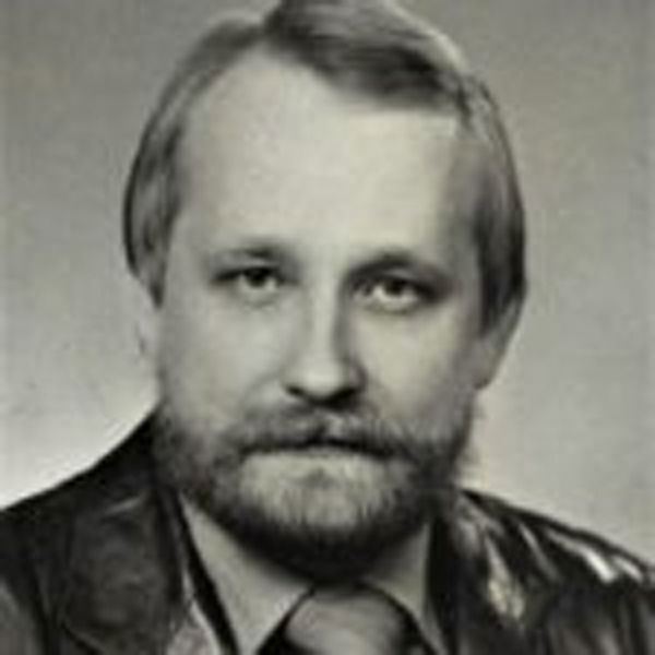 Tiedosto:Kosti heikkinen suomen hiusyrittajat puheenjohtaaja.jpg